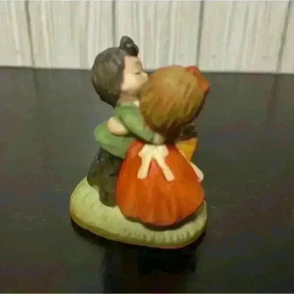 Vintage Enesco Porcelain Kissing Couple - Hugging young Boy & Girl - 2.5”